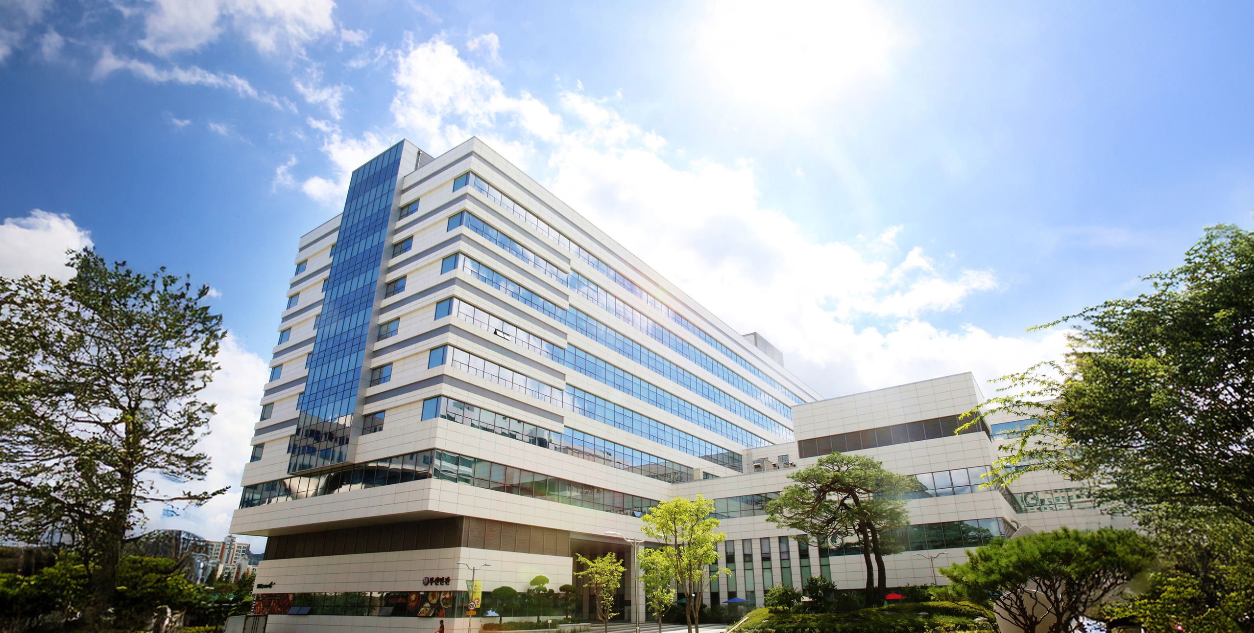 가족 같은 사랑으로 신뢰받는 세계적 수준의 의료원